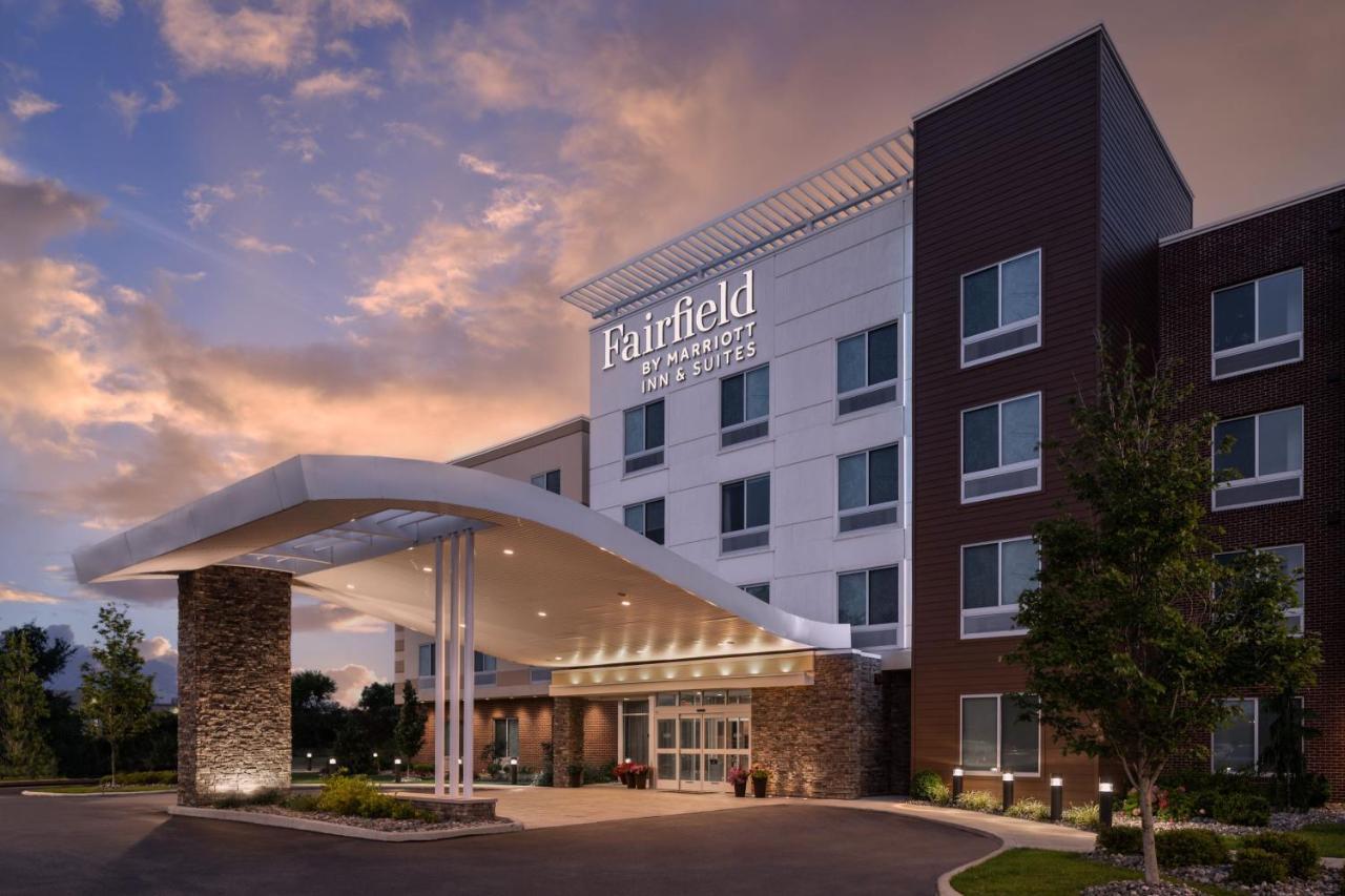 Fairfield Inn & Suites By Marriott Cleveland Tiedeman Road Brooklyn Екстериор снимка