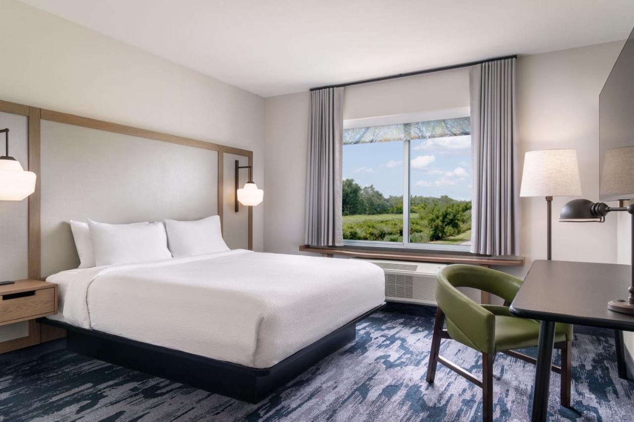 Fairfield Inn & Suites By Marriott Cleveland Tiedeman Road Brooklyn Екстериор снимка