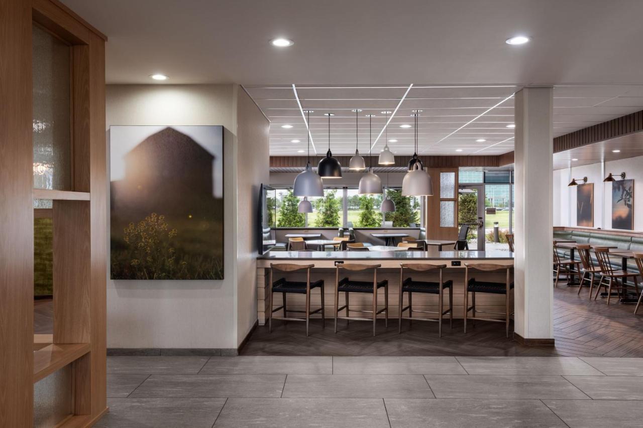 Fairfield Inn & Suites By Marriott Cleveland Tiedeman Road Brooklyn Екстериор снимка